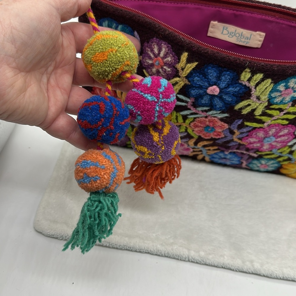 Peruvian Hand Bag Embroidered by Hand Multi-Colored The Andean Community - Picture 7 of 8